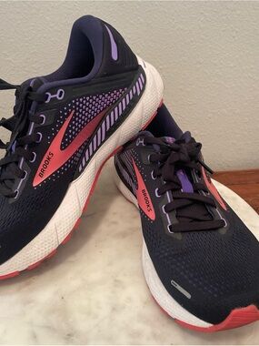 Brooks Women's Brooks Adrenaline GTS 22 Running Shoes - Navy/Coral/Lavender